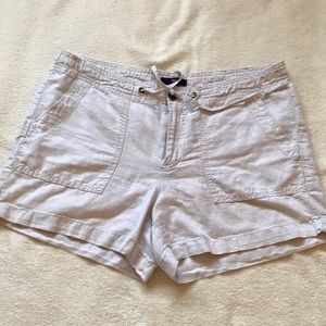 Gap short size 8